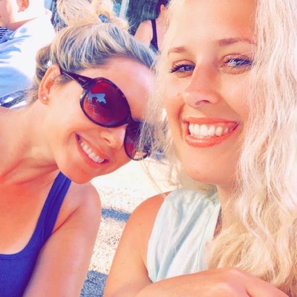 Meet your Posher, Jessica - Picture 1 of 1